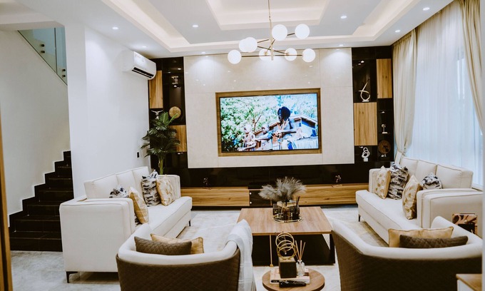 Ofin Casa | Luxury 4 Bedroom Apartment in Victoria Island