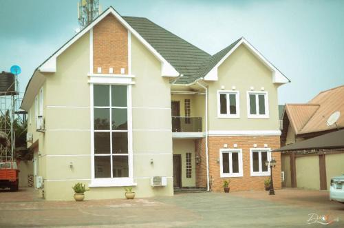 Asaba Apartamento | Luxury 4 bedroom apartment