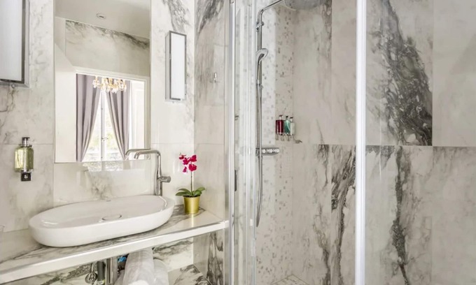 Bercy Apartamento | Luxury 4 br and 4 bath with a/c