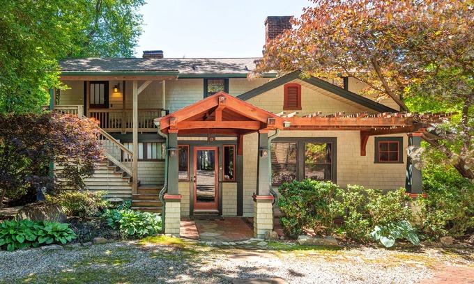 Five Points Casa | Luxury 4 or 5 room inn close downtown Asheville - your own private retreat