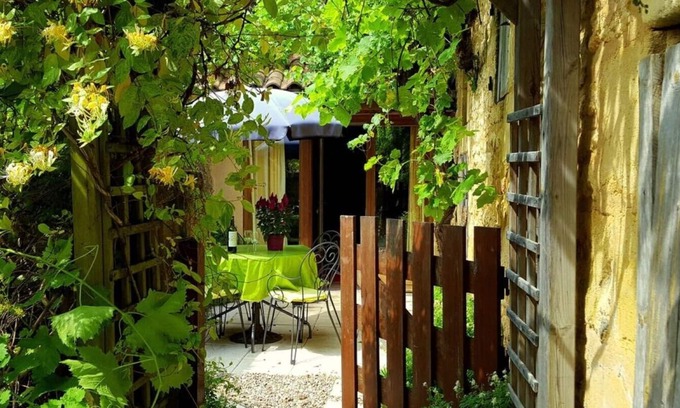 Les Eyzies Cabaña | Lujosa casa rural de 4 estrellas junto al río en impresionantes jardines de 4 acres, piscina, sala de juegos