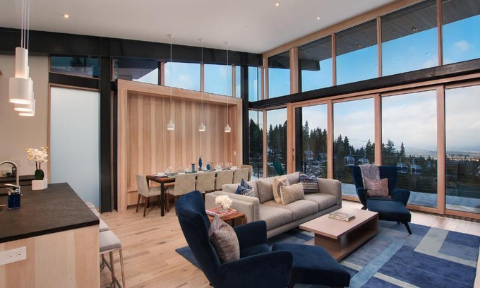 Truckee Casa | Luxury 4BD True Ski-In/Ski-Out Mid-Mountain Residence - Stellar Northstar