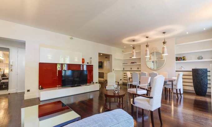 8th Arrondissement Apartamento | Luxury 4bds/1900sqft with A/C close to Champs Elysees