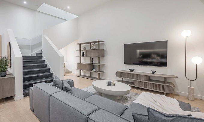 Downtown Montreal Apartamento | Luxury 4BR/3BA Penthouse with Private Terrace