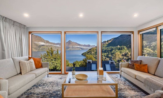Sunshine Bay Apartamento | Ridge Retreat - luxury with spa!