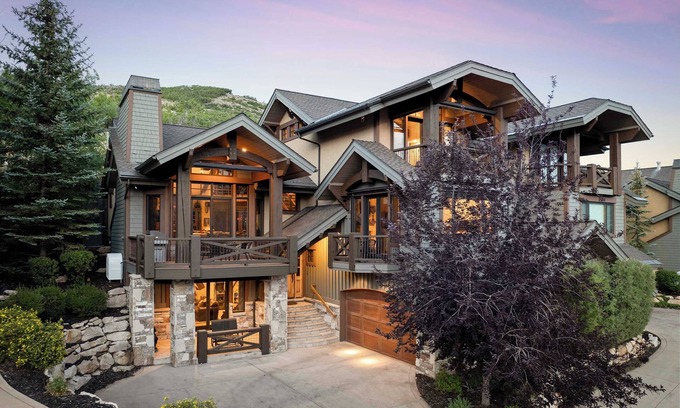Park Meadows Casa | Luxury 4BR Retreat | Hot Tub, Views & Fireplace