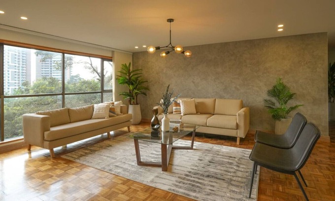 El Poblado Apartamento | Luxury 4BR Retreat with Private Bathtub and AC
