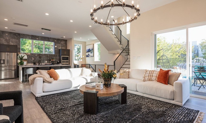 Washington Ave./ Memorial Park Casa | Luxury Houston Home: Spacious & Walkable Location