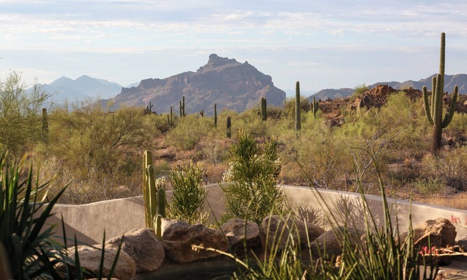 Las Sendas Casa | Luxury 5 Bdrm 5 Bath Retreat, Gorgeous Red Mountain Views, Private Pool/Spa