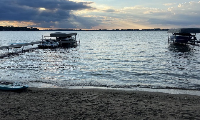 Clear Lake Casa | Luxury 5-Bed Lakefront, 52-ft Private Sandy Beach