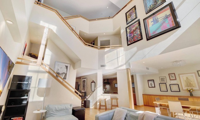 Marina Peninsula Casa | Luxury 5-bedroom house with AC in Marina del Rey