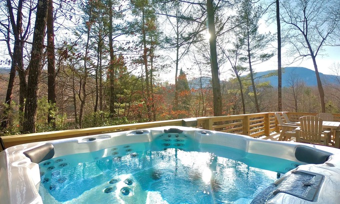 Lake Lure Cabaña | Luxury 5 Kings Chimney Rock and Lake Views FirePit EVCharger PoolTable