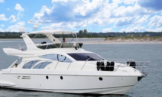 Wilmington Alquiler De Eote | Luxury 50ft. Yacht Day Charter rental out of Downtown Wilmington, NC