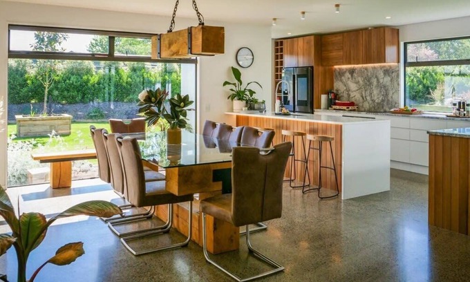 Prebbleton Casa | Luxury 5BR Home Sauna Hot Tubs Parking