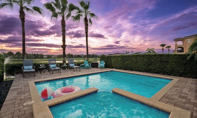 Reunion Apartamento | Luxury 5BR Villa w Pool & Cinema, 4mi to Disney