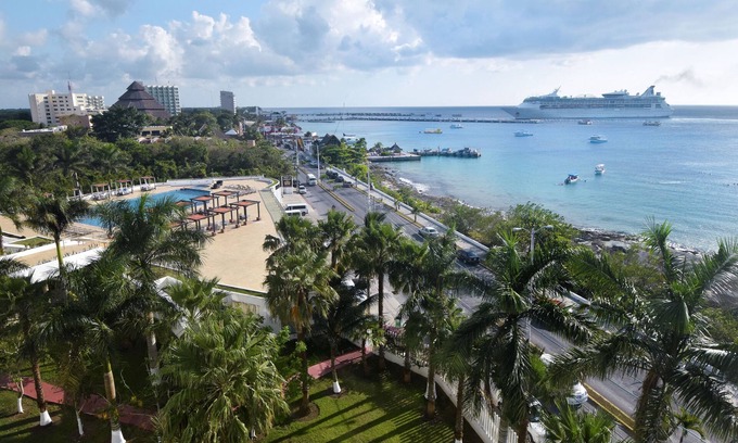 Cozumel Condominio | Luxury 6th Floor Condo w/ Large Wraparound Terrace