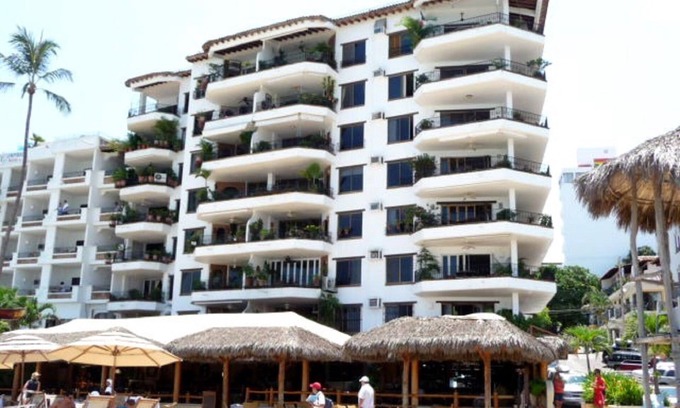 Amapas Condominio | Condominio de lujo en el sexto piso La Palapa Los Muertos Beach