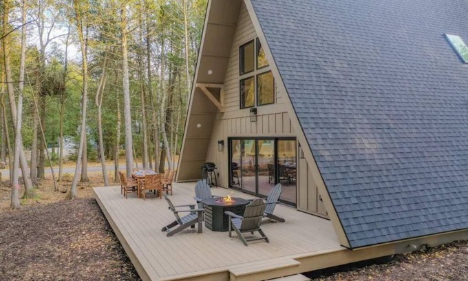 Egg Harbor Casa | Luxury A-Frame w/ Lake Access, Great For Families