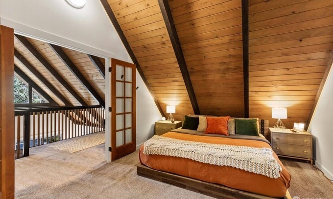 Skykomish Cabina | Luxury A-Frame with Hot Tub! 15 Mins to Stevens Pass - Misty Mt. Haus
