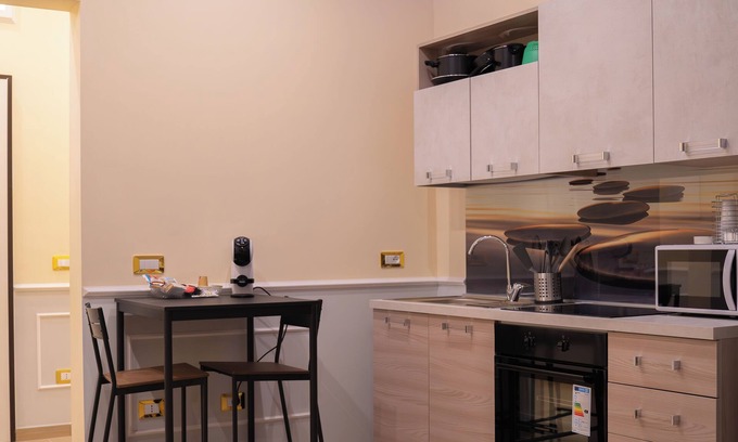 Taranto Apartamento | Luxury Acclavio Apartments Gold with hot tub and balconies