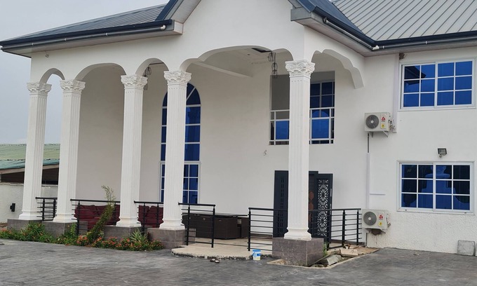 Nungua Cabina | Luxury House for Your Holiday Enjoyment