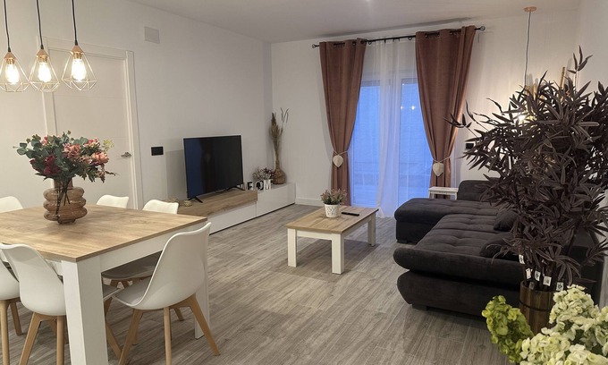 Burguillos de Toledo Apartamento | Apartamento de lujo con Piscina privada y bañera de hidromasaje en el dormitorio