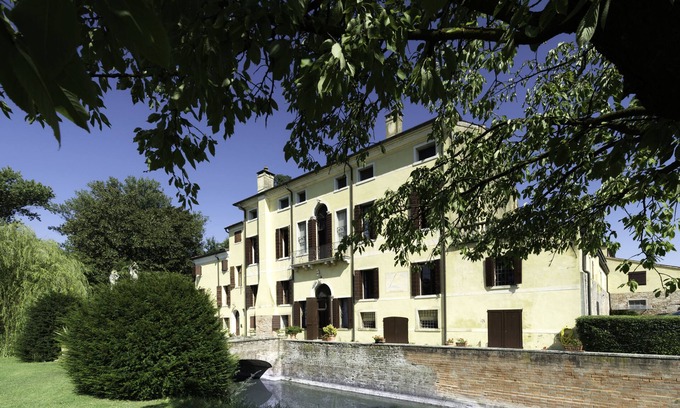 Vigonza Apartamento | Luxury apartment in ancient Villa Veneta with pool