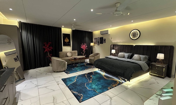 Bahria Town Apartamento | Luxury Apartment in Gulberg City Center Views