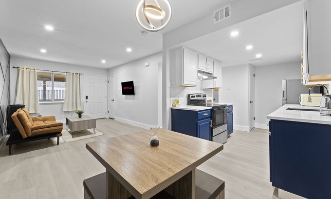 Riverside Apartamento | Luxury Apartment In South Austin-6 MIN to Downtown