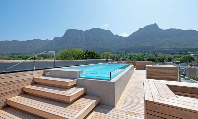 Newlands Apartamento | Luxury Apartment in Newlands Cape Town - Streamside tranquility
