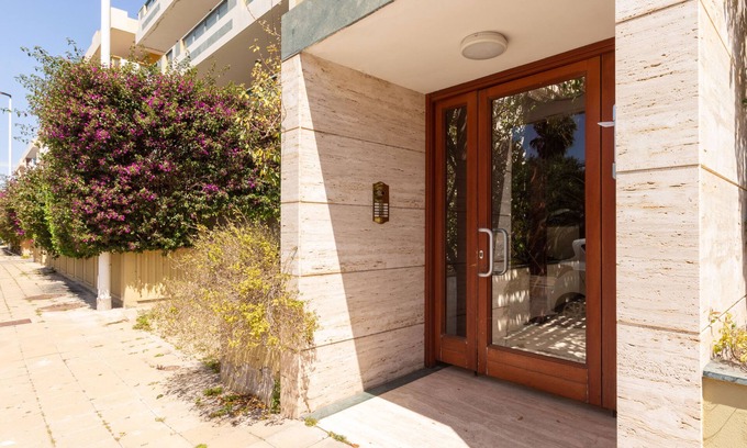 Province of Cagliari Apartamento | Luxury Apartment, near Molentargius Natural Park and Poetto Beach