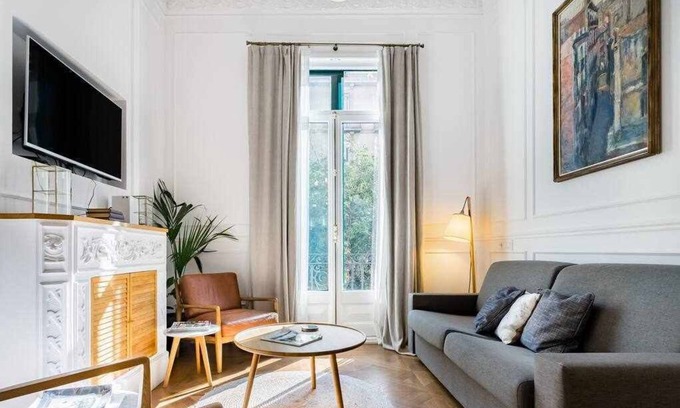 Eixample Apartamento | Luxury Apartment on Valencia Street