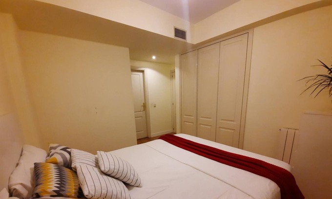 Arroyo de la Vega Apartamento | LUXURY APARTMENT WITH GYM AND SAUNA