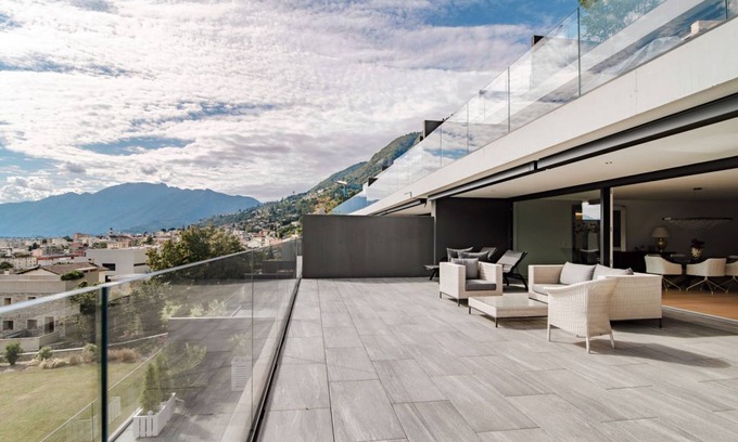 Minusio Apartamento | Luxury Apartment with large lake view terrace (LUXURY MINUSIO)