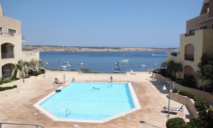 Mellieħa Heights Apartamento | Apartamento de lujo con piscina y el mar abierto Vistas