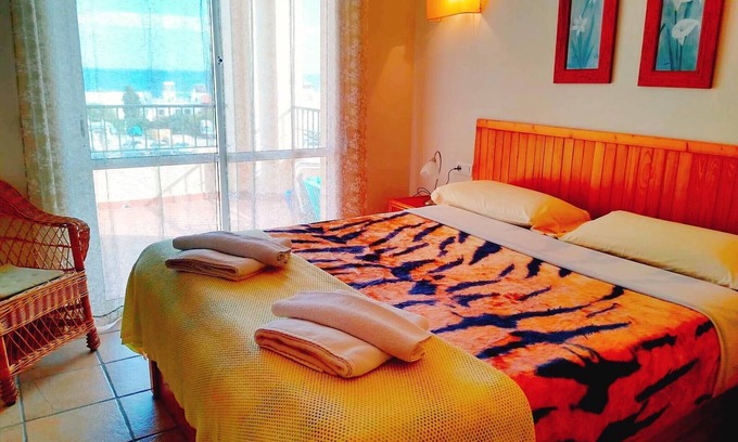 Nerja City Centre Apartamento | Apartamentos de lujo con vistas al mar-terraza, en el centro y cerca de la playa.