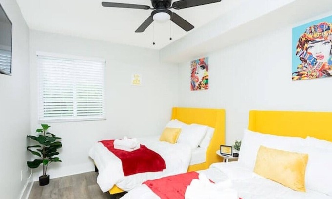 Clarksville Apartamento | 💎Luxury Apt, 🚗 10 mins to APSU, 🛌Slps 8, 🌊Pool &⚡️WIFI