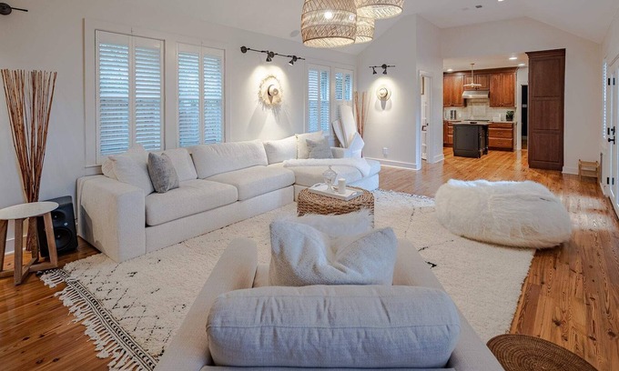 Westfield Apartamento | Luxury Apartment Near Town Lake - Walk to Zilker!