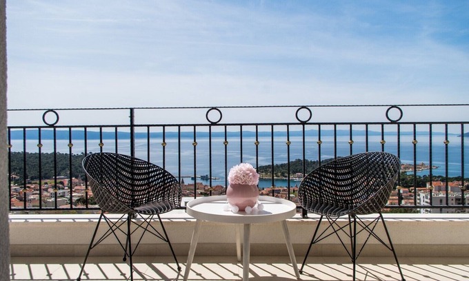 Moca Apartamento | Luxury Apt In Villa Saphir Shared Pool Sea View