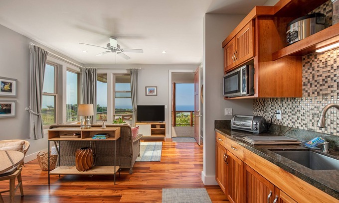 Kohala Estates Casa | Luxury at Great VALUE ~ OCEAN VIEWS & short drive to white sand beaches