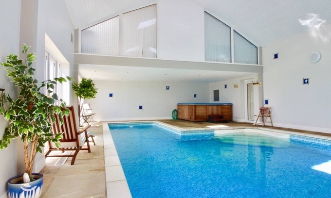 Trimdon Station Casa | Granero de lujo con piscina cubierta climatizada y bañera de hidromasaje cerca de la ciudad de Durham