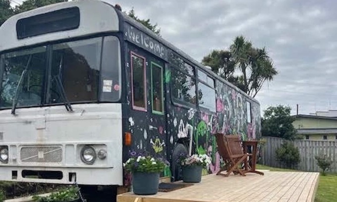 Castlecliff Casa | Luxury Beach Bus