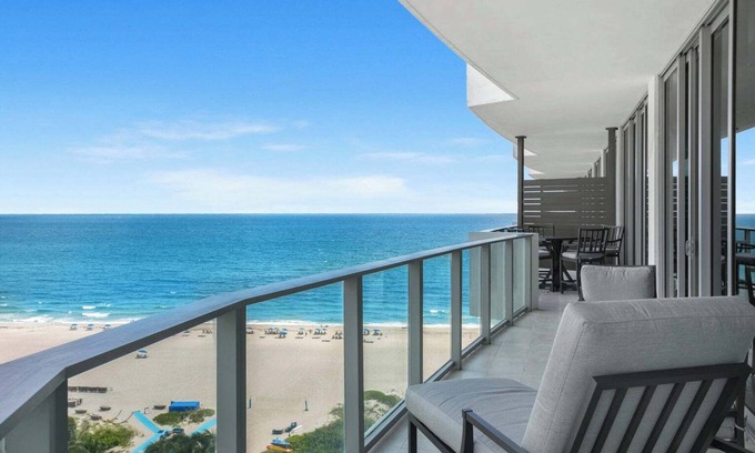 Singer Island Condominio | Luxury Beach Front Spa Resort