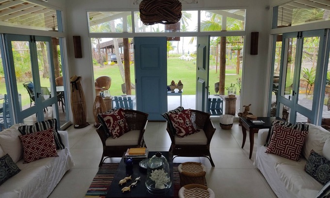 Conquista Casa | LUXURY BEACH HOUSE ON THE SAND