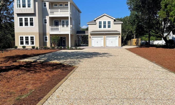 Corolla Cabaña | Luxury Beach House! Only Two Blocks from the Beach!