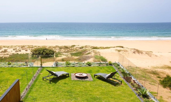 Narrabeen Casa | Luxury Beach House with direct Beachfront Access and breathtaking views