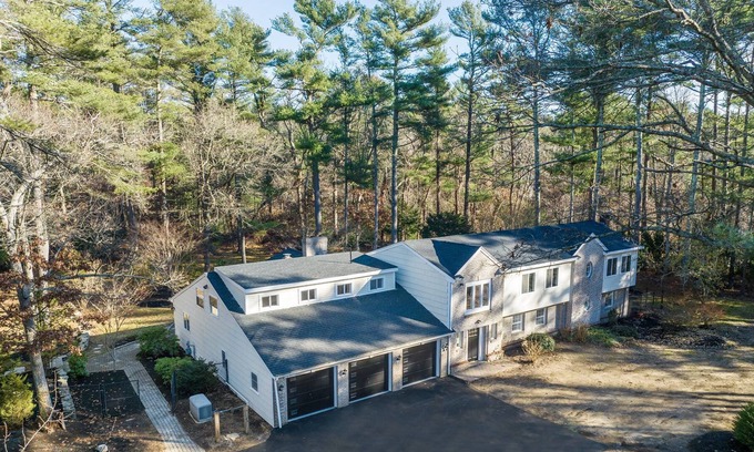 Duxbury Casa | Luxury Beach Town Living