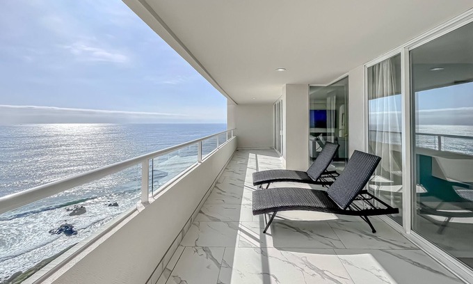 Rosarito Condominio | Luxury|BeachAccess|CalafiaCondo|9thFLR|Rosarito