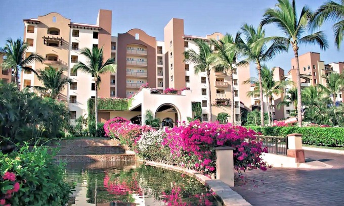 Isla Iguana Apartamento | Luxury Beachfront Villa - 2 Bedrm, 1 bdrm, Suite or Studio- 2 min from the beach