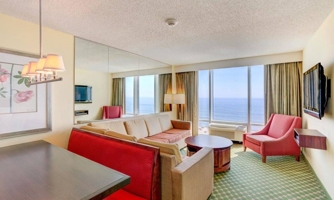 Northeast Virginia Beach Hotel | Luxury Beachfront Resort 1BR Suite w/ Full Kitchen in VA Beach Sleeps 4+